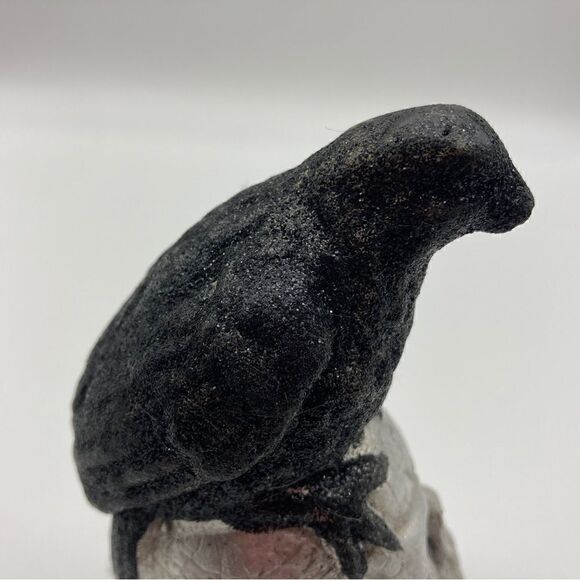 Greenbrier Halloween Black Glitter Raven Crow Bird on Silver Skull Statue - Picture 7 of 9